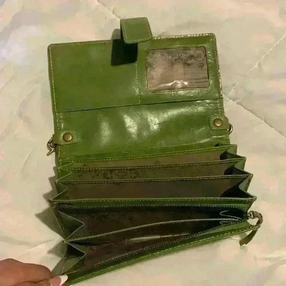 Apt9 & Kate Landry Habdbags - Picture 8 of 11